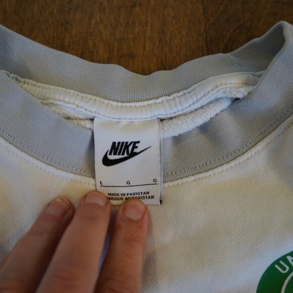 Nike University Oregeon 1876 Long Sleeve Crop Sweatshirt White Womens Size Large - Picture 7 of 9